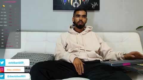 Snapshot of stephenbrown_ chatting on 12-05-24, 04:53    ................     online show from 12-05-24, 04:53