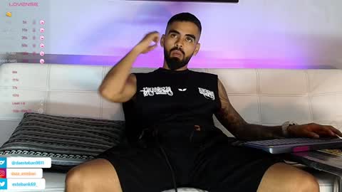 Snapshot of stephenbrown_ chatting on 01-19-25, 01:53    ................     online show from 01-19-25, 01:53