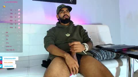 Snapshot of stephenbrown_ chatting on 02-14-25, 05:09    ................     online show from 02-14-25, 05:09