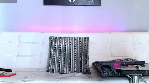 Snapshot of stephenbrown_ chatting on 03-09-25, 08:52    ................     online show from 03-09-25, 08:52