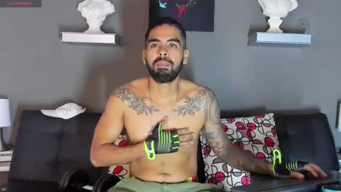 Snapshot of stephenbrown_ chatting on 03-11-25, 10:31    ................     online show from 03-11-25, 10:31