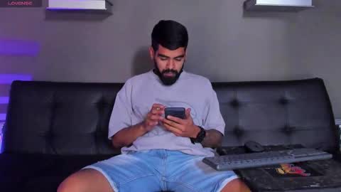 Snapshot of stephenbrown_ chatting on 09-27-25, 07:52    ................     online show from 09-27-25, 07:52