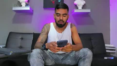 Snapshot of stephenbrown_ chatting on 10-28-25, 10:12    ................     online show from 10-28-25, 10:12