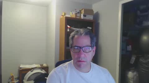 Snapshot of stephenhal9 chatting on 12-04-25, 02:43 stephenhal9 online show from 12-04-25, 02:43