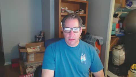 Snapshot of stephenhal9 chatting on 12-19-25, 07:04 stephenhal9 online show from 12-19-25, 07:04