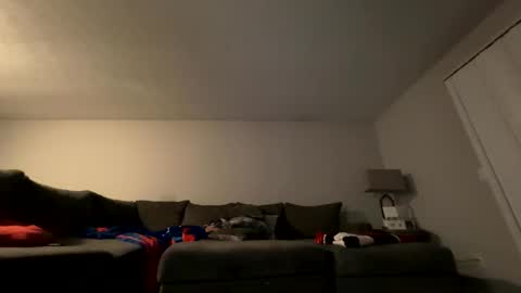 sternm851 online show from 10-28-25, 07:12