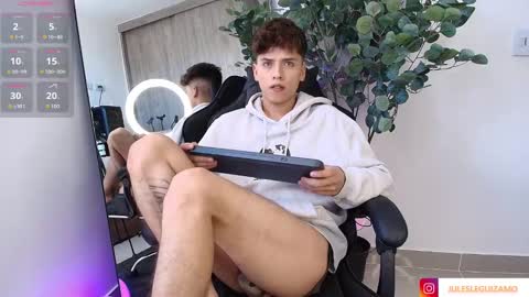 Snapshot of stev_austin_ chatting on 09-09-25, 05:45 Stev austin online show from 09-09-25, 05:45