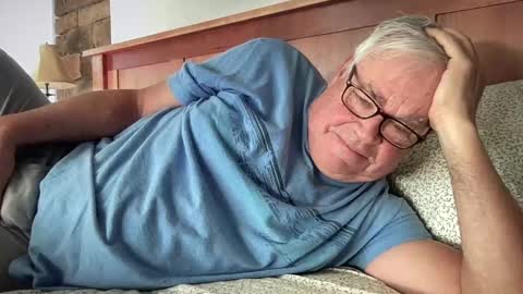 Snapshot of steve988279 chatting on 03-08-25, 12:30 Steve online show from 03-08-25, 12:30