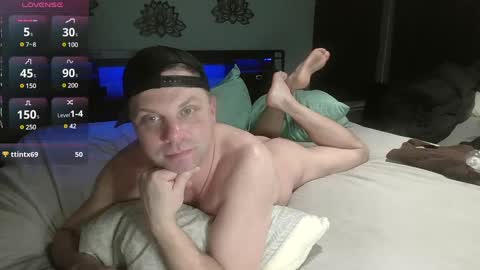 Snapshot of steveandhisdick chatting on 02-14-25, 04:15 Im Yours online show from 02-14-25, 04:15