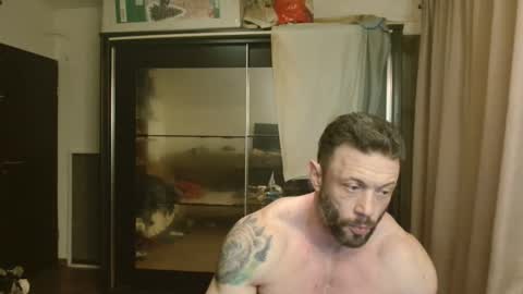 Snapshot of stevebulkzor chatting on 11-10-25, 12:53 Steve Oakenshield son of John son of Vasyl online show from 11-10-25, 12:53