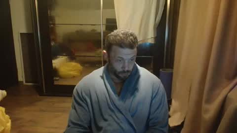 Snapshot of stevebulkzor chatting on 11-23-25, 09:25 Steve Oakenshield son of John son of Vasyl online show from 11-23-25, 09:25