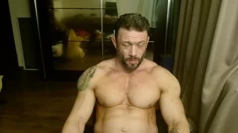 Snapshot of stevebulkzor chatting on 11-25-25, 04:40 Steve Oakenshield son of John son of Vasyl online show from 11-25-25, 04:40