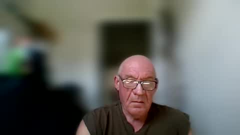 Snapshot of stevejons47 chatting on 10-01-25, 03:07 stevejons47 online show from 10-01-25, 03:07