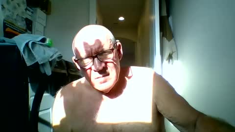 Snapshot of stevejons47 chatting on 10-08-25, 01:20 stevejons47 online show from 10-08-25, 01:20