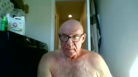 Snapshot of stevejons47 chatting on 10-30-25, 02:40 stevejons47 online show from 10-30-25, 02:40
