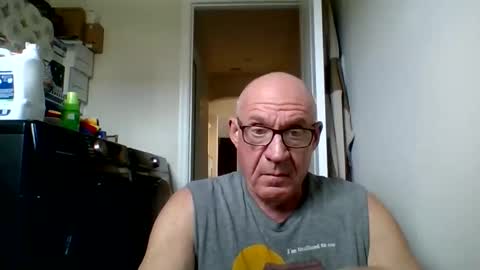 Snapshot of stevejons47 chatting on 11-11-25, 03:45 stevejons47 online show from 11-11-25, 03:45