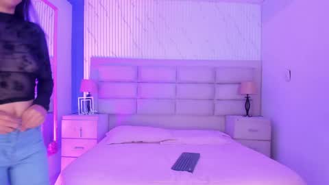 stevenandlaura_ online show from 05-18-26, 05:02