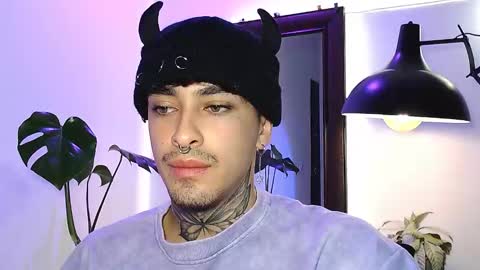 Daniel Steven Navarro online show from 03-24-26, 03:44