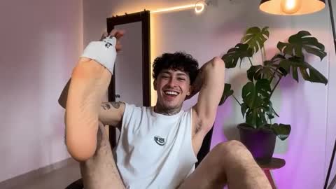 Daniel Steven Navarro online show from 04-13-26, 04:01