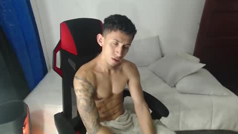 Snapshot of stevensex501 chatting on 01-12-25, 10:43 steven online show from 01-12-25, 10:43