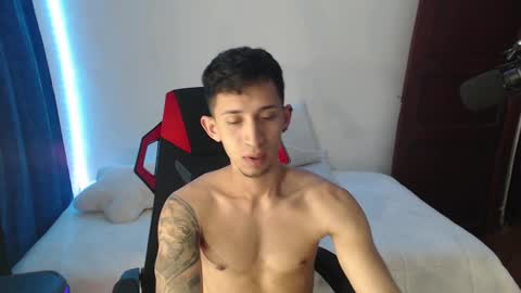 Snapshot of stevensex501 chatting on 01-23-25, 04:09 steven online show from 01-23-25, 04:09