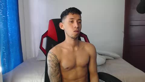 Snapshot of stevensex501 chatting on 02-15-25, 07:39 steven online show from 02-15-25, 07:39