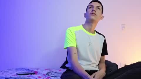 Snapshot of stevenweb chatting on 10-09-25, 01:09 stevenweb online show from 10-09-25, 01:09