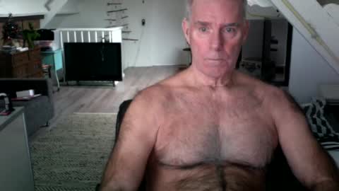 Snapshot of stevetwo chatting on 12-11-24, 10:03 stevetwo online show from 12-11-24, 10:03