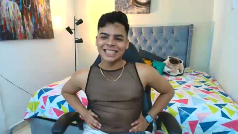 Snapshot of stewart_mateo_ chatting on 09-14-25, 03:38 stewart online show from 09-14-25, 03:38