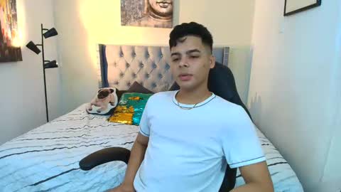 Snapshot of stewart_mateo_ chatting on 09-25-25, 02:37 stewart online show from 09-25-25, 02:37