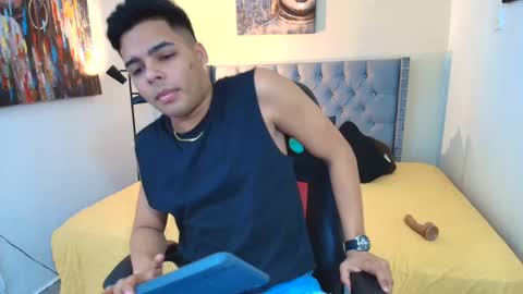 Snapshot of stewart_mateo_ chatting on 09-26-25, 02:37 stewart online show from 09-26-25, 02:37