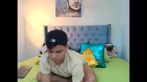 Snapshot of stewart_mateo_ chatting on 10-04-25, 02:42 stewart online show from 10-04-25, 02:42