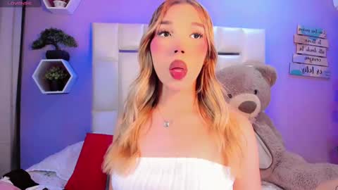 Steisee Reyes online show from 09-13-25, 07:41