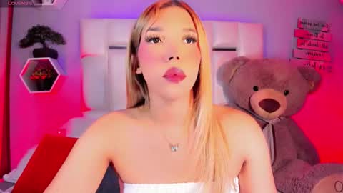 Steisee Reyes online show from 09-17-25, 01:40