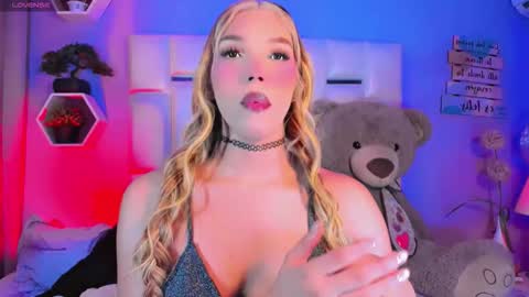 Steisee Reyes online show from 09-26-25, 01:20