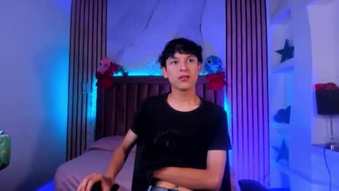 Sthepano  online show from 12-17-25, 08:15