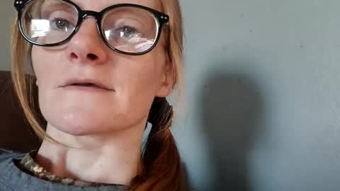 stickyredfunsize online show from 11-03-25, 05:47