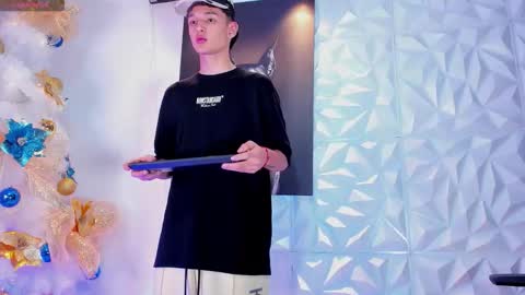 Stiven  brendan online show from 12-23-25, 04:54