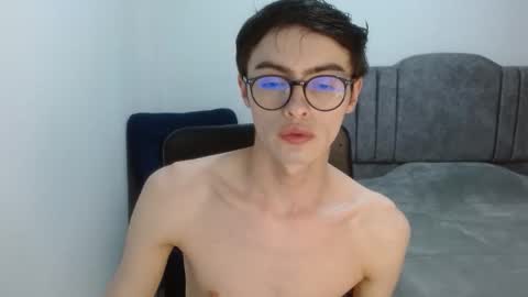 Snapshot of stiv_grant chatting on 05-20-26, 12:39 stiv_grant online show from 05-20-26, 12:39