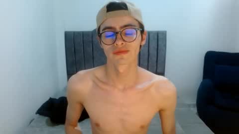 Snapshot of stiv_grant chatting on 06-11-26, 11:52 stiv_grant online show from 06-11-26, 11:52