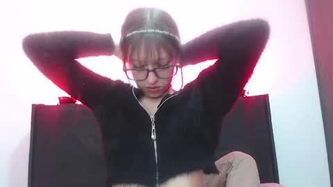 Snapshot of stiven_1_ chatting on 10-21-25, 10:21 stiven online show from 10-21-25, 10:21