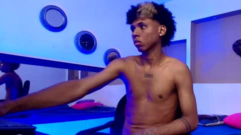 Stiven  online show from 10-18-25, 08:09