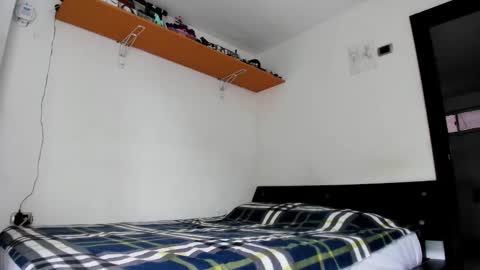 Snapshot of stiven_mystic chatting on 09-12-25, 05:57 Stiven Mystic online show from 09-12-25, 05:57