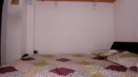 Snapshot of stiven_mystic chatting on 10-18-25, 10:05 Stiven Mystic online show from 10-18-25, 10:05