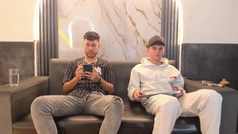 friends online show from 03-14-26, 05:13