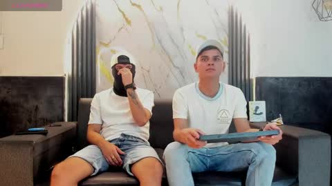 friends online show from 04-30-26, 03:46