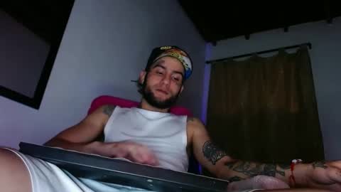 stiven online show from 01-25-25, 04:45