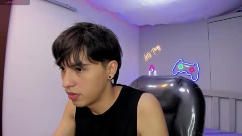 Snapshot of stiwentwink chatting on 09-20-25, 02:40 Stiwen online show from 09-20-25, 02:40