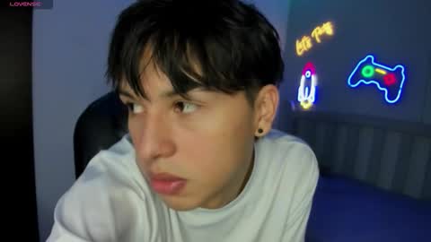 Snapshot of stiwentwink chatting on 09-21-25, 01:13 Stiwen online show from 09-21-25, 01:13