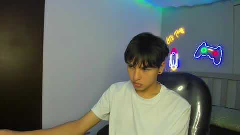 Snapshot of stiwentwink chatting on 09-27-25, 01:05 Stiwen online show from 09-27-25, 01:05